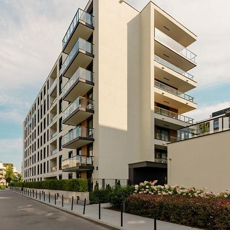 Cosy Apartment Bialej Floty With Parking By Noclegi Renters Varsovie Extérieur photo