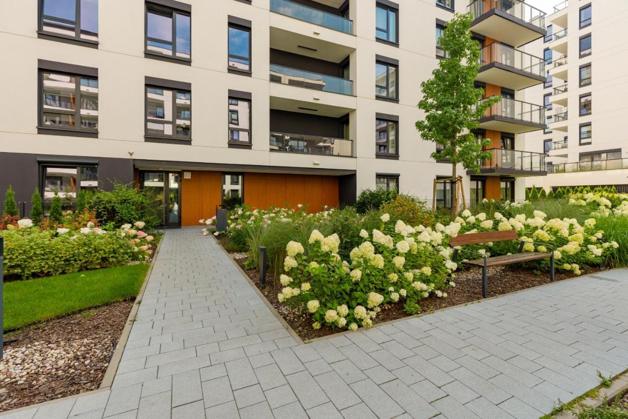 Cosy Apartment Bialej Floty With Parking By Noclegi Renters Varsovie Extérieur photo