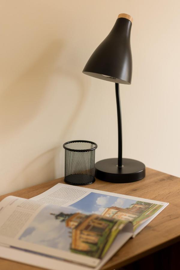 Cosy Apartment Bialej Floty With Parking By Noclegi Renters Varsovie Extérieur photo
