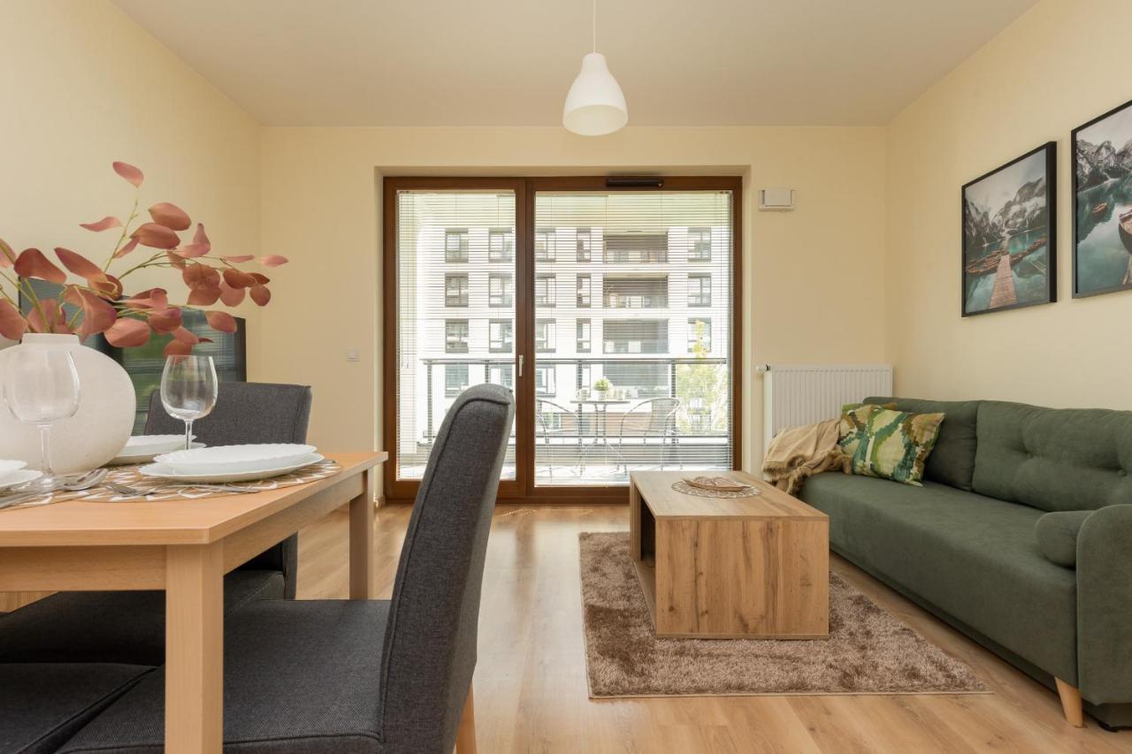 Cosy Apartment Bialej Floty With Parking By Noclegi Renters Varsovie Extérieur photo